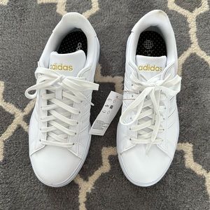 Women’s all white Adidas Grand Court 2.0 shoes, NWT, size 8.5